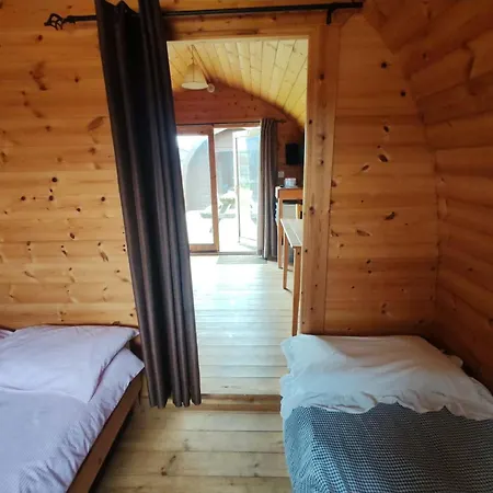 Broomfields Glamping Pods Campsite *